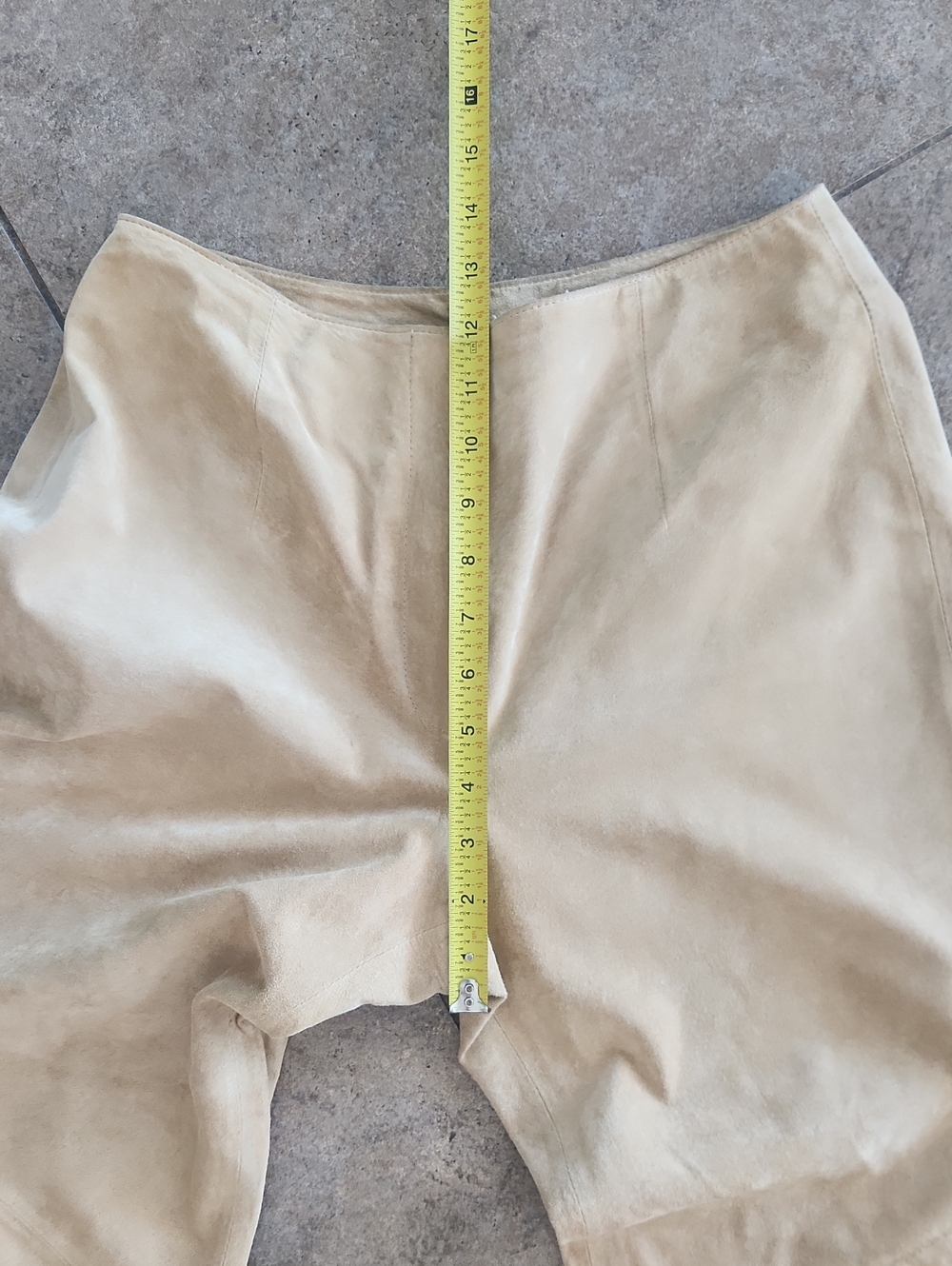 100% Suede Palomino Yellow Pants - Picture 11 of 16